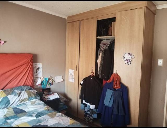 2 BEDROOM TOWNHOUSE FOR SALE IN CASTLEVIEW